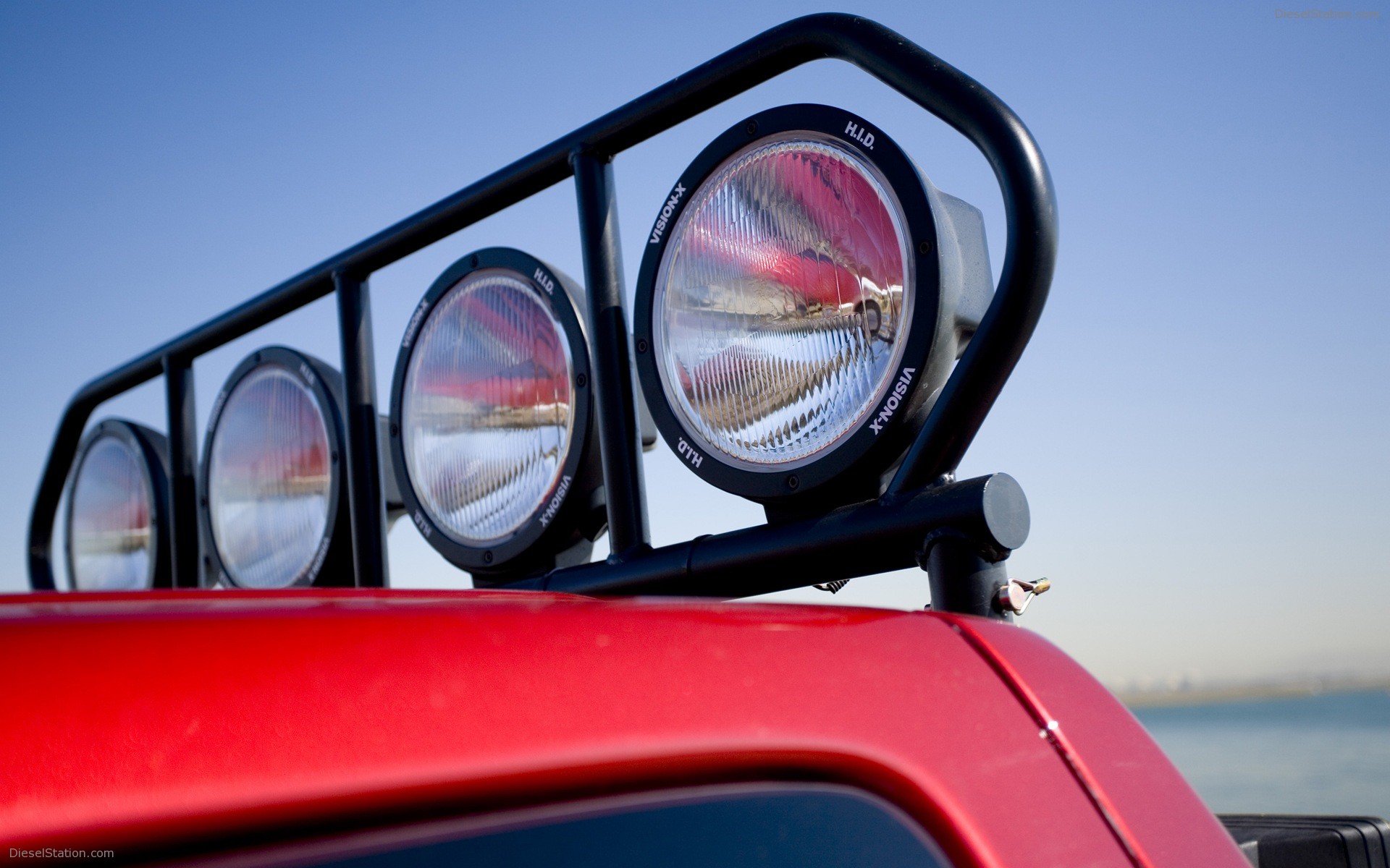 Mitsubishi Baja Raider